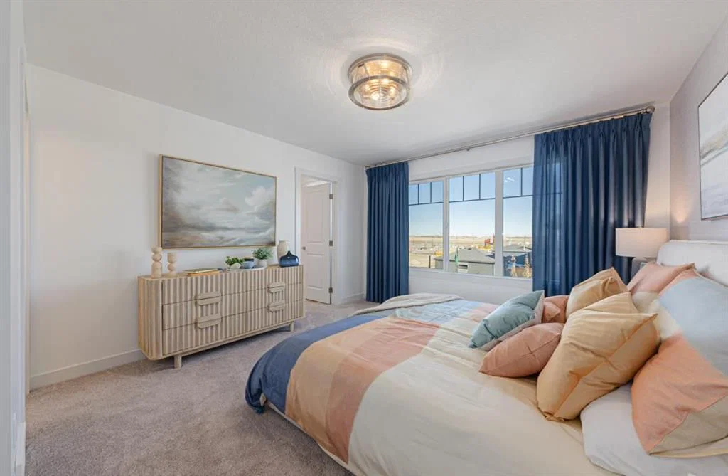 13 Snowberry Common SE, Calgary — photo 4 of 32