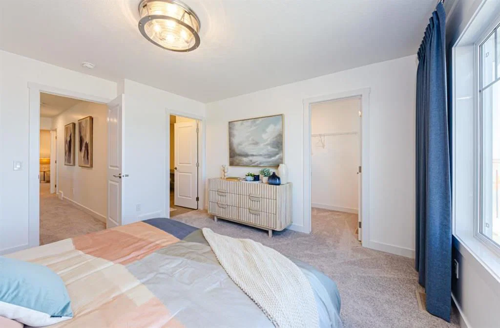 13 Snowberry Common SE, Calgary — photo 5 of 32