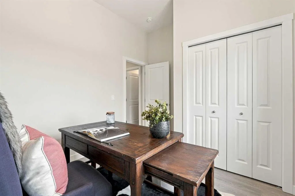 196 Buffaloberry Manor SE, Calgary — photo 4 of 45