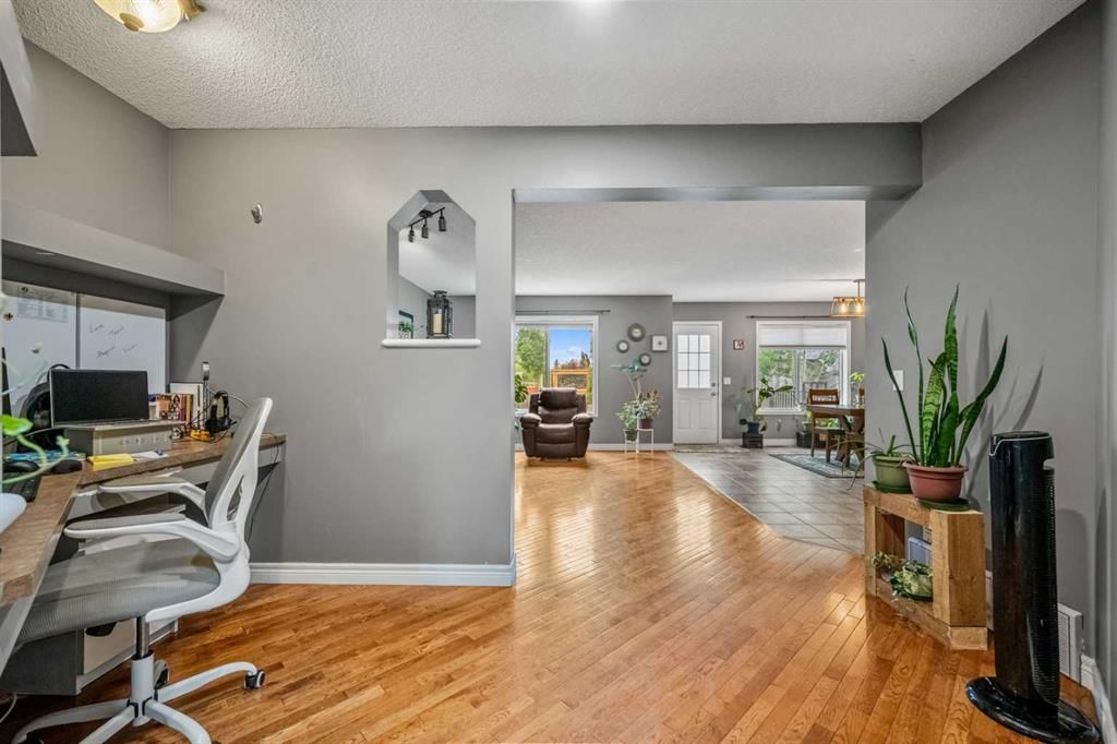 163 West Lakeview Passage, Chestermere — photo 2 of 43