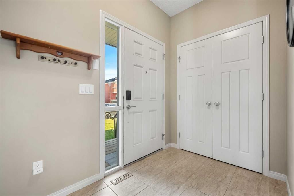 116 Drake Landing Loop, Okotoks — photo 4 of 49
