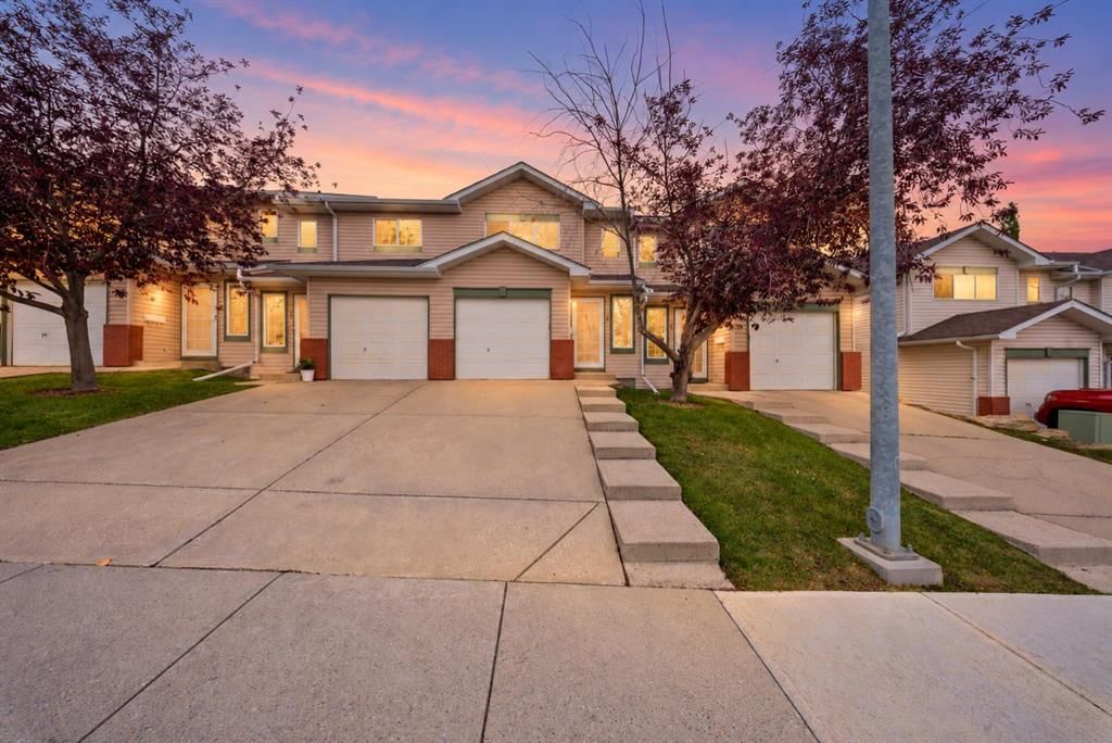 13 Country Hills Rise NW, Calgary — main listing photo