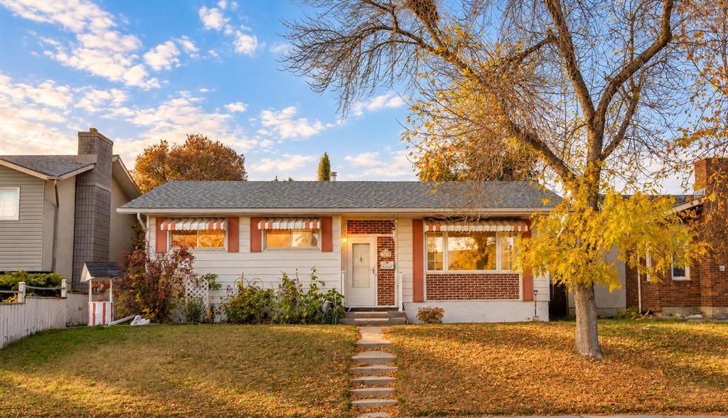 165 Marbrooke Circle, Calgary — main listing photo