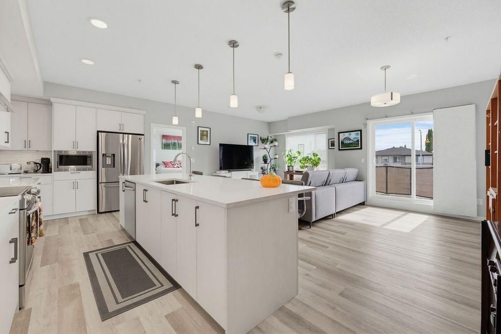 204, 300 Harvest Hills Place NE, Calgary — photo 3 of 35