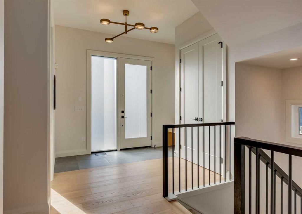 70A Montrose Crescent NE, Calgary — photo 2 of 45