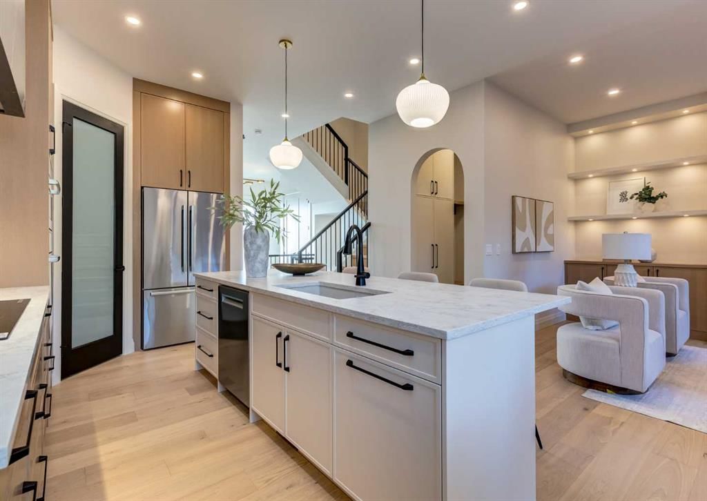 70A Montrose Crescent NE, Calgary — photo 4 of 45