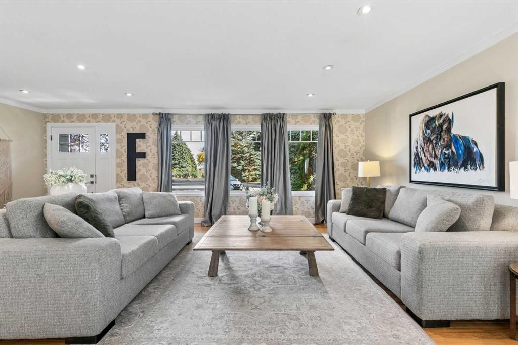 43 Lake Sundance Place SE, Calgary — photo 3 of 40