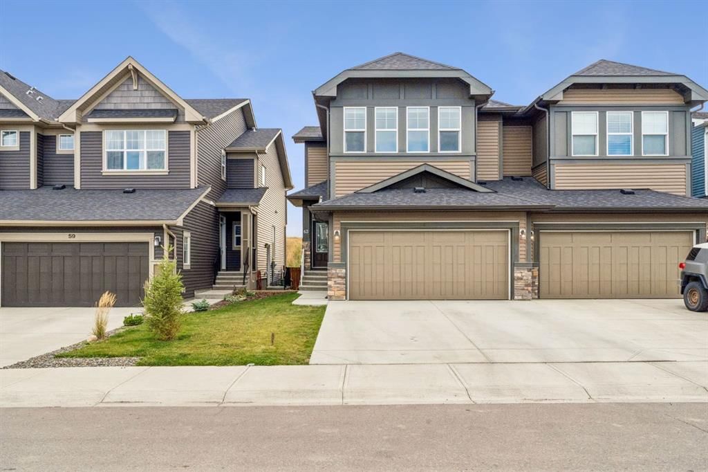 63 Fireside Crescent, Cochrane — photo 2 of 35