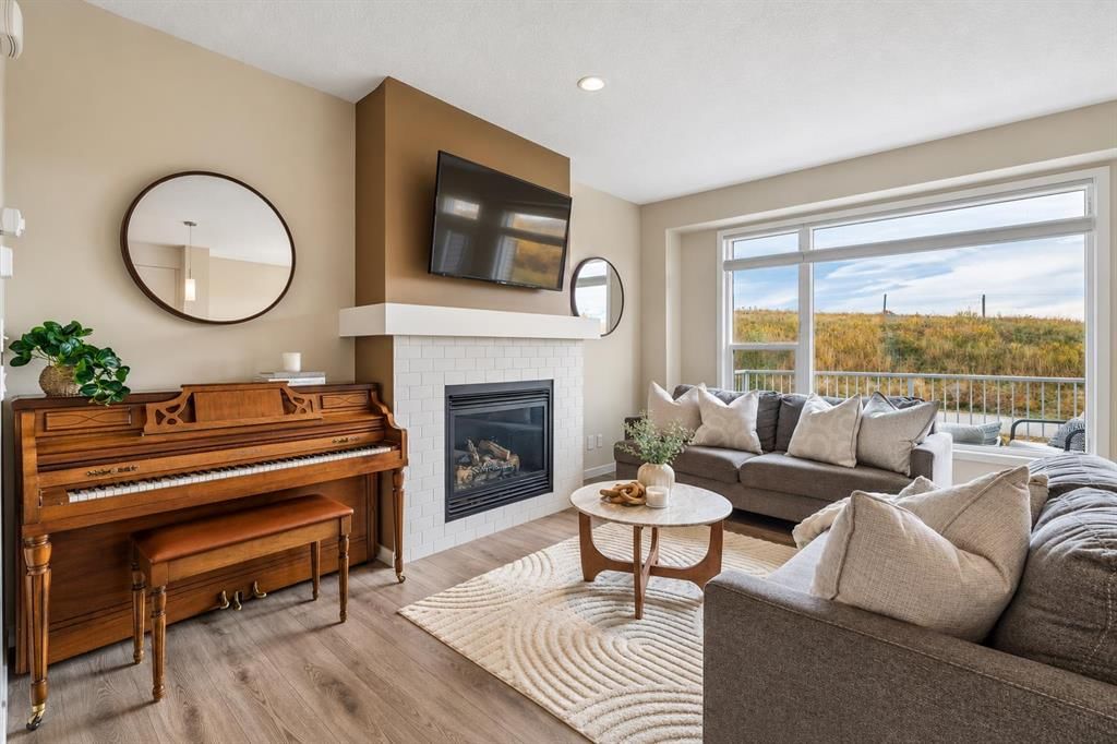 63 Fireside Crescent, Cochrane — photo 3 of 35