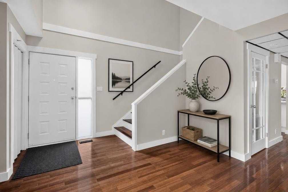226 11 Avenue NE, Calgary — photo 2 of 50