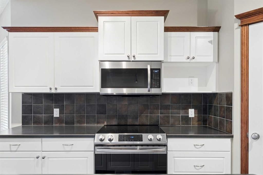 73 Hampstead Green NW, Calgary — photo 4 of 50