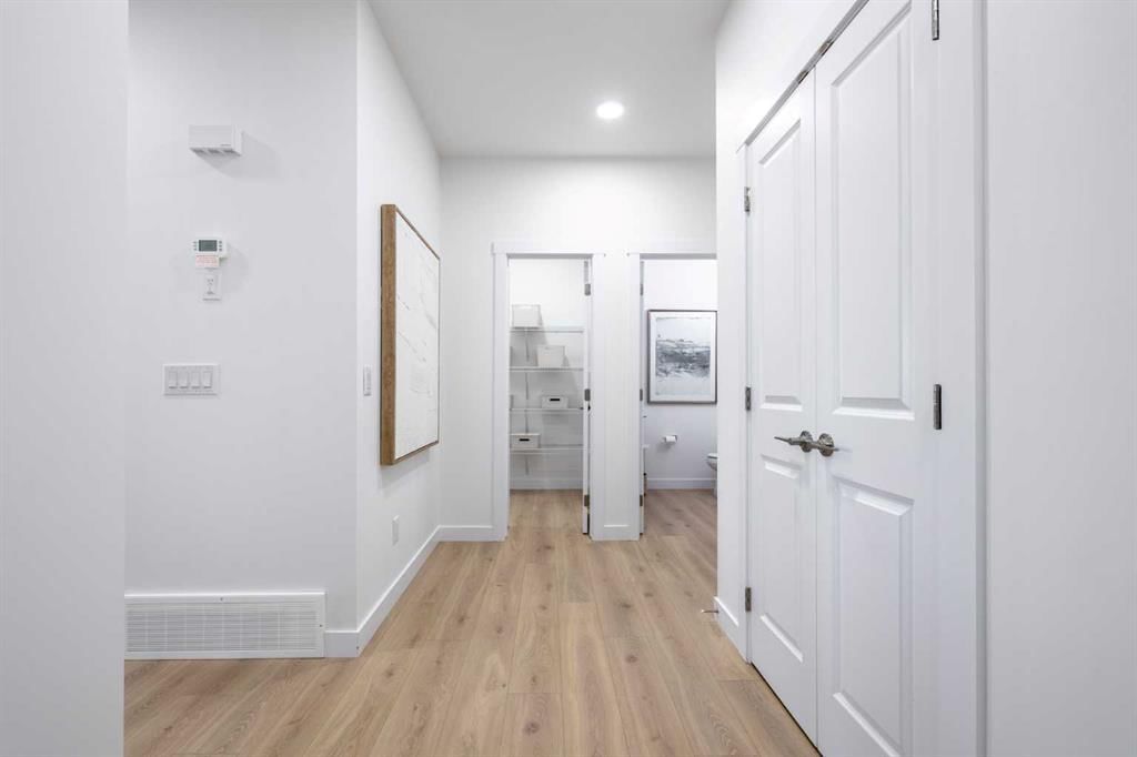 393 Sora Park SE, Calgary — photo 4 of 24