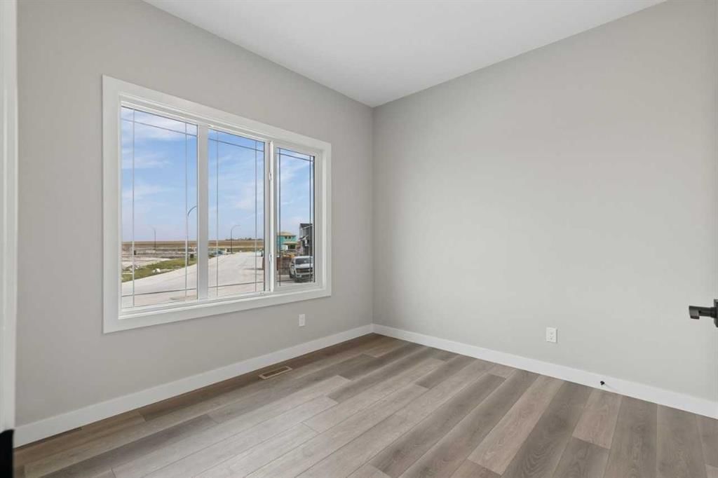 79 Lewiston Park NE, Calgary — photo 4 of 28