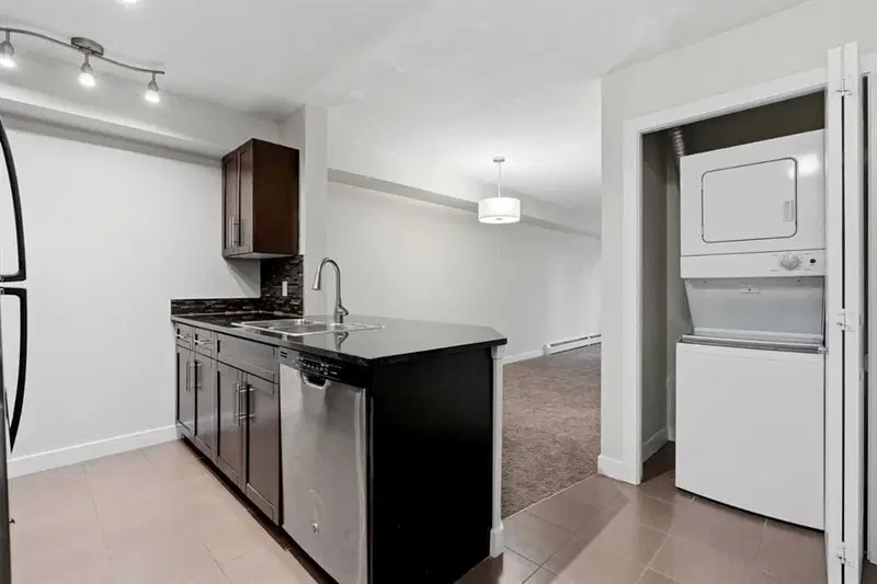 215, 7110 80 Avenue NE, Calgary — photo 4 of 23