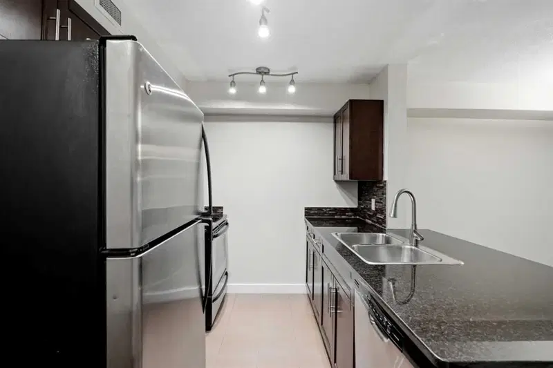 215, 7110 80 Avenue NE, Calgary — photo 5 of 23