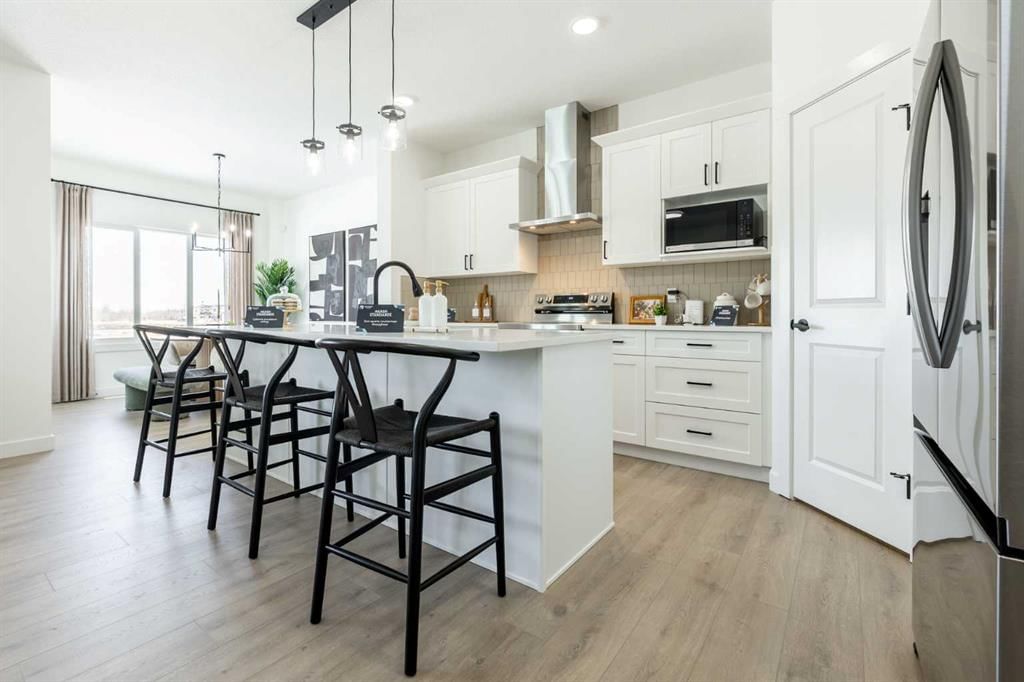 413 Sora Park SE, Calgary — photo 5 of 33