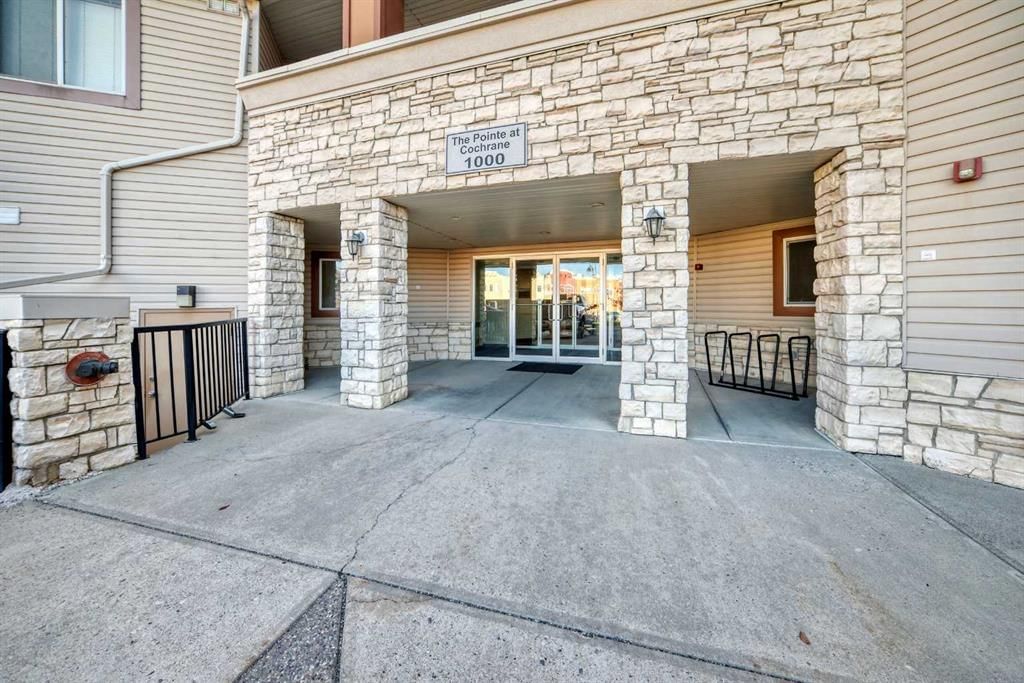 1420, 505 Railway Street W, Cochrane — photo 2 of 33