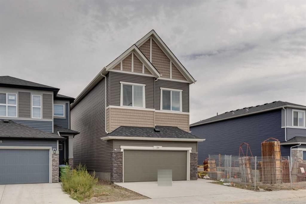 34 Amblefield Common NW, Calgary — photo 2 of 46
