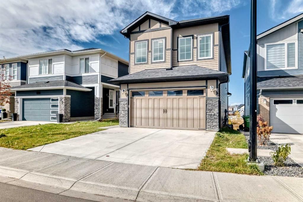 300 Carringvue Place NW, Calgary — photo 2 of 45