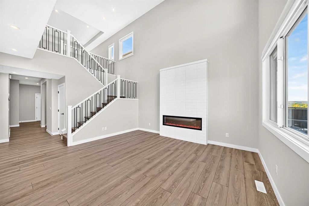 300 Carringvue Place NW, Calgary — photo 3 of 45