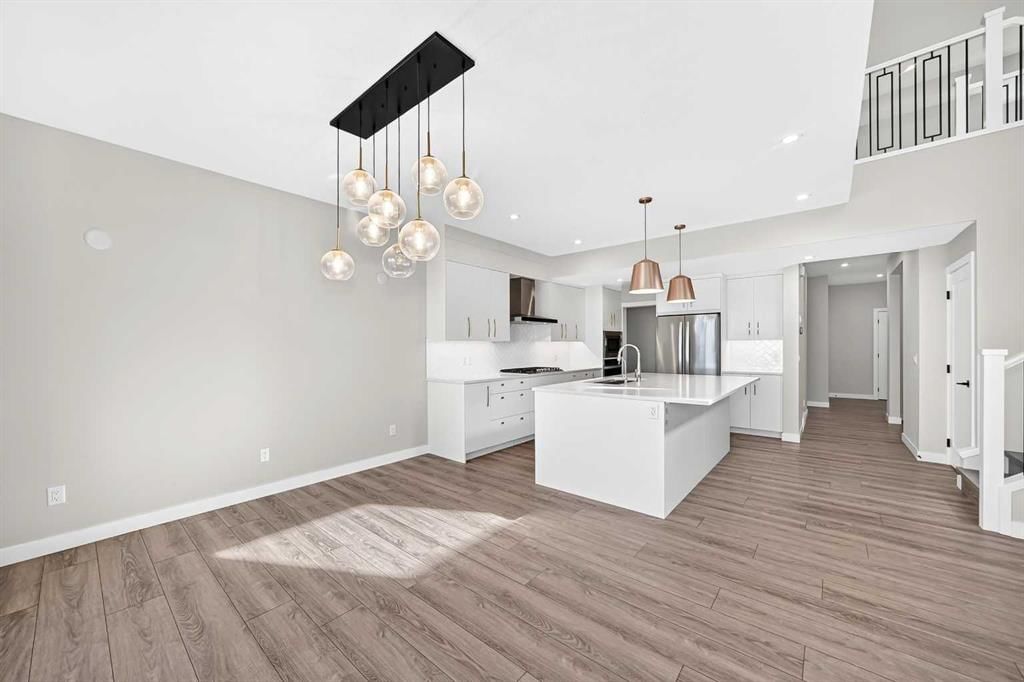 300 Carringvue Place NW, Calgary — photo 4 of 45