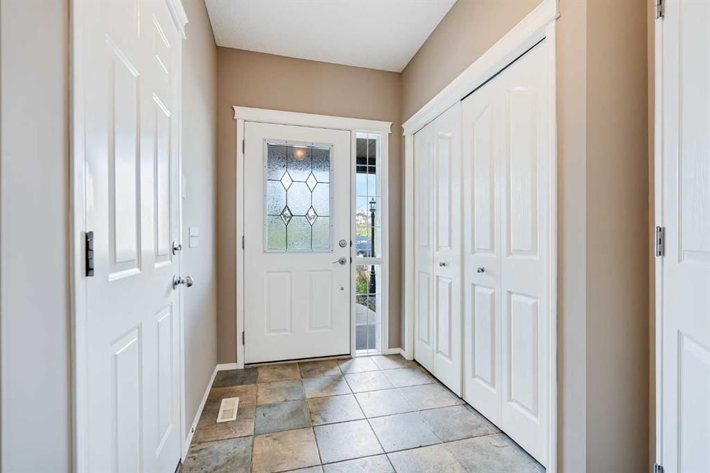 34 Kincora Drive NW, Calgary — photo 2 of 42