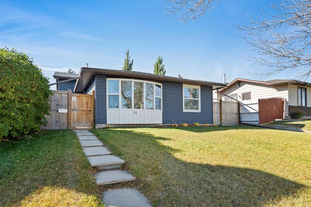 11 Berwick Hill NW, Calgary — detached for sale