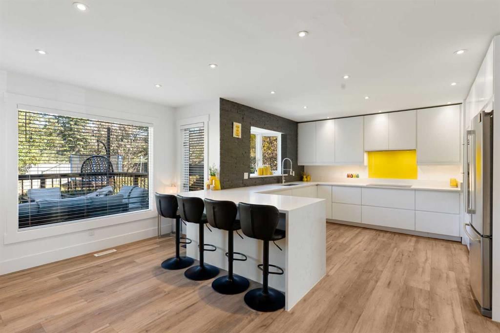 127 Edgewood Drive NW, Calgary — main listing photo