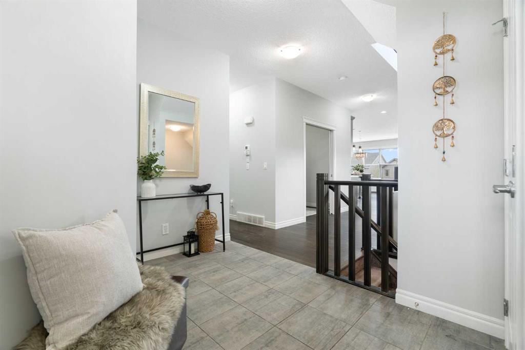 232 Nolancrest Heights NW, Calgary — photo 2 of 50
