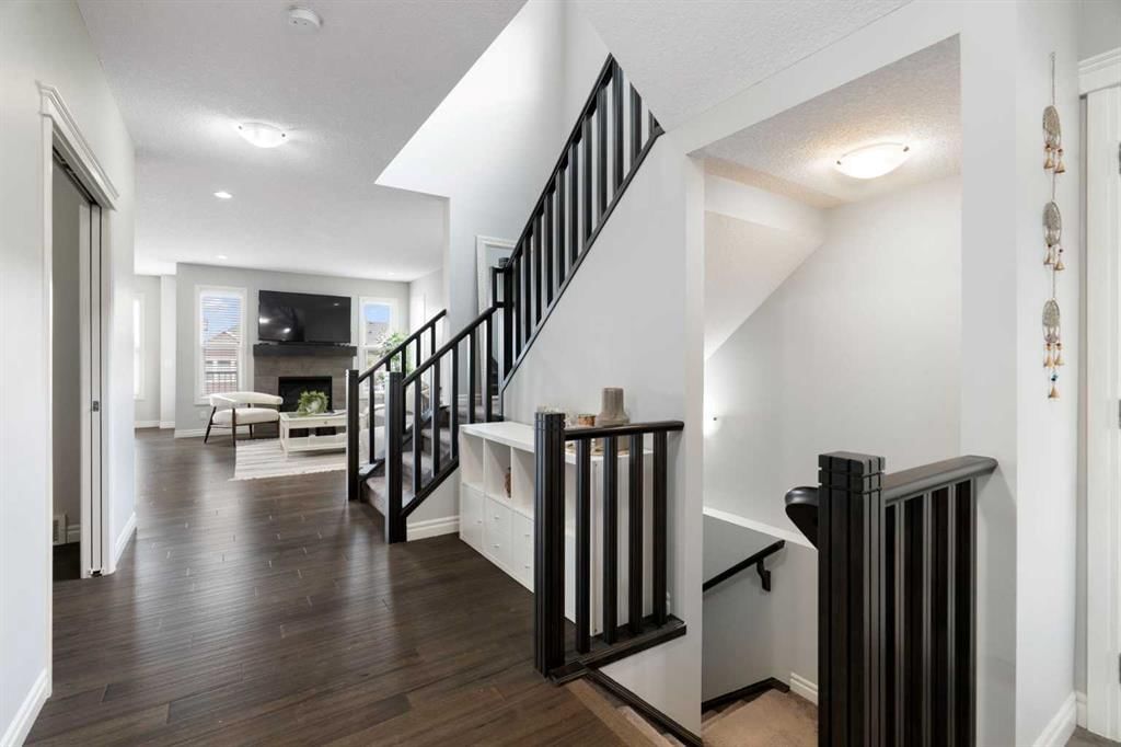 232 Nolancrest Heights NW, Calgary — photo 3 of 50