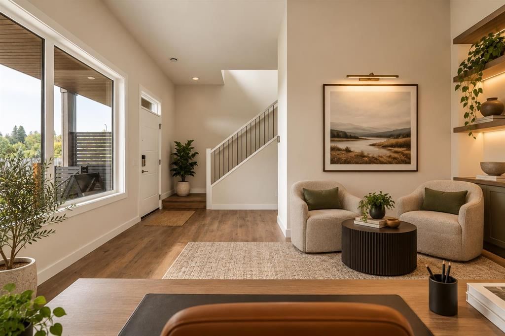 706 Sovereign Common SW, Calgary — photo 5 of 29