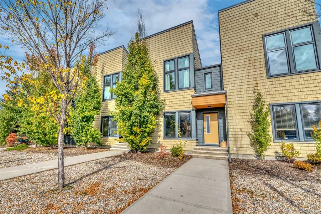 212 Walden Drive SE, Calgary — photo 2 of 45