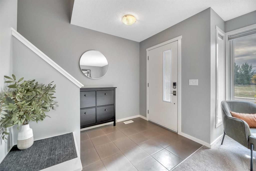 212 Walden Drive SE, Calgary — photo 4 of 45