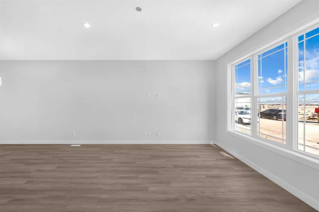 399 Hotchkiss Manor SE, Calgary — photo 3 of 47