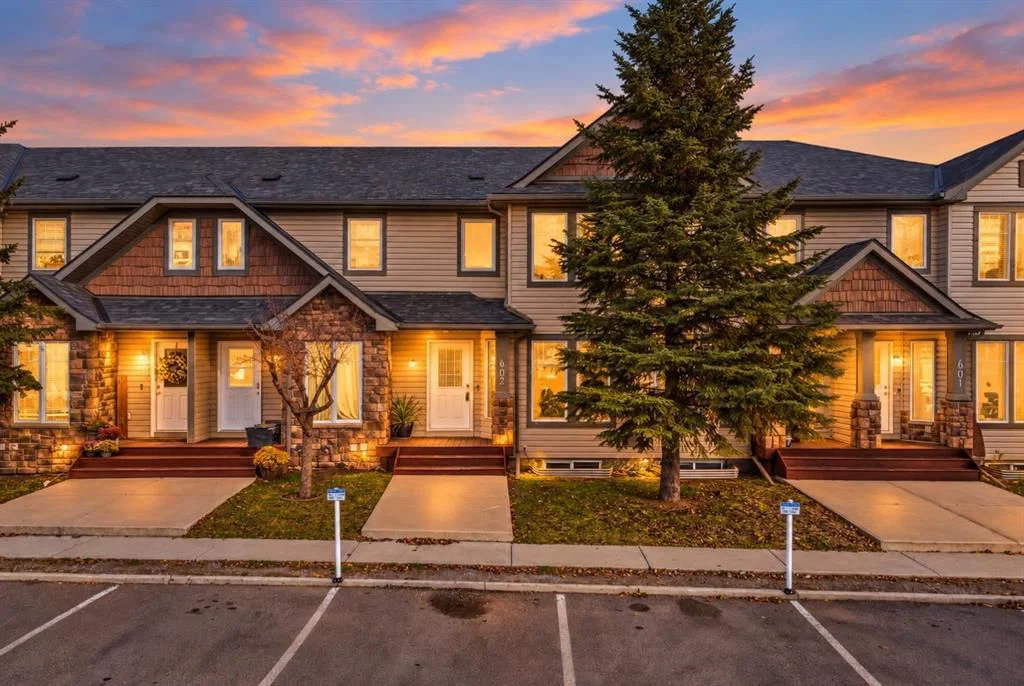 403, 2445 Kingsland Road S, Airdrie — main listing photo