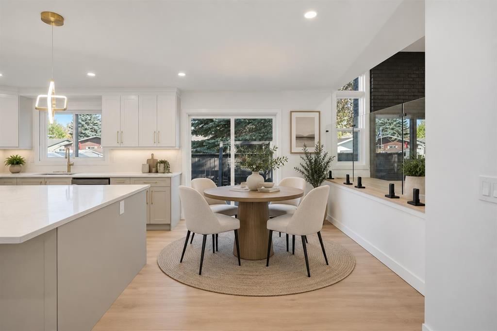 460 Queensland Place SE, Calgary — photo 5 of 50