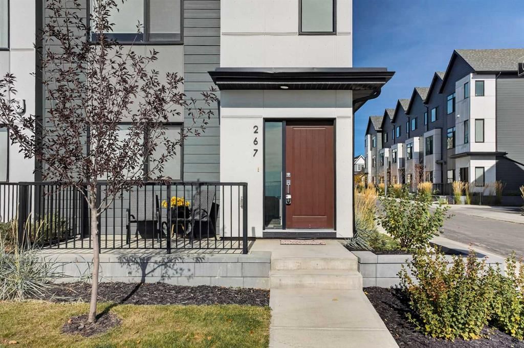 267 Dieppe Drive SW, Calgary — photo 2 of 44