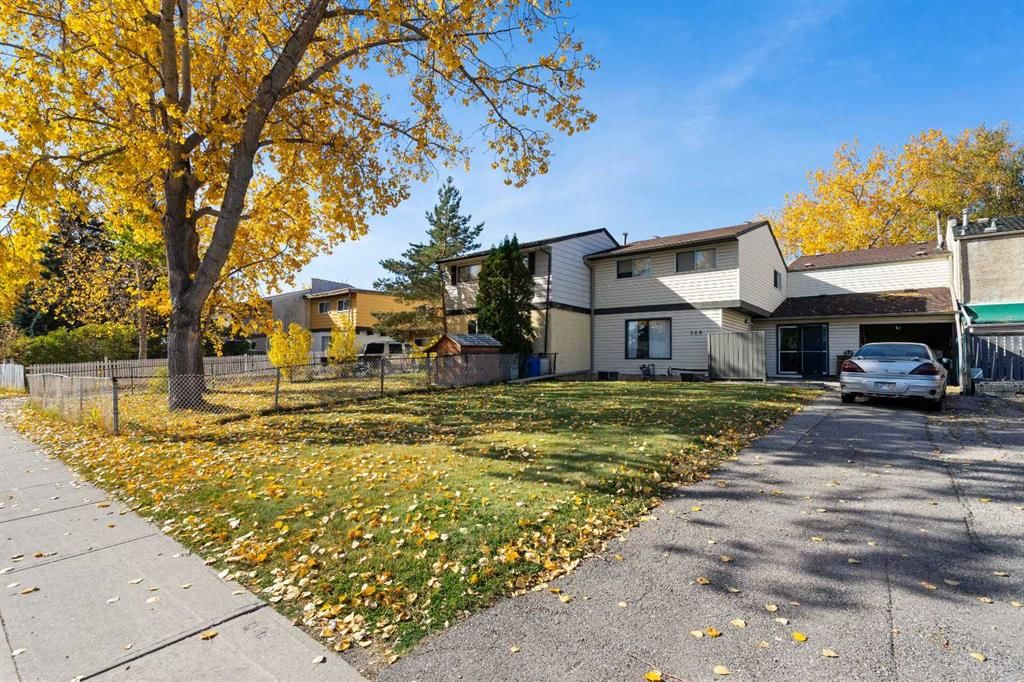 309 44 Street SE, Calgary — photo 2 of 26