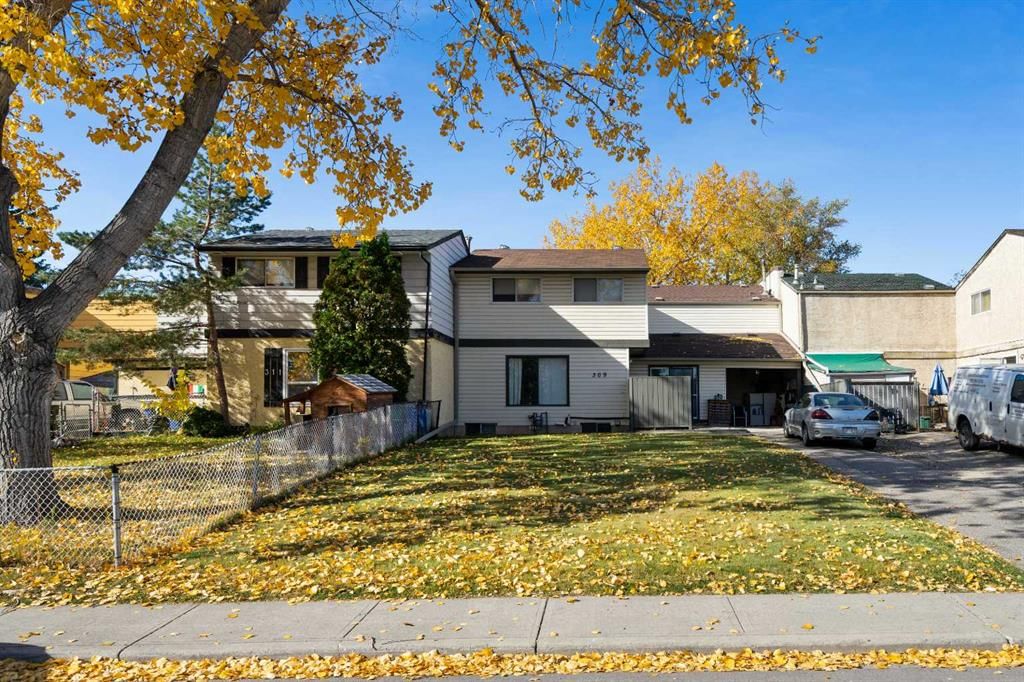 309 44 Street SE, Calgary — photo 3 of 26