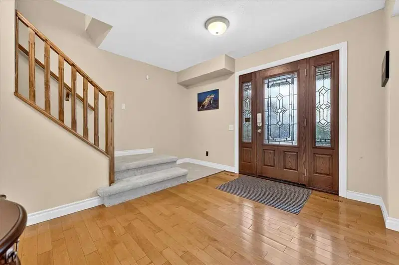316 Parkland Way SE, Calgary — photo 4 of 46