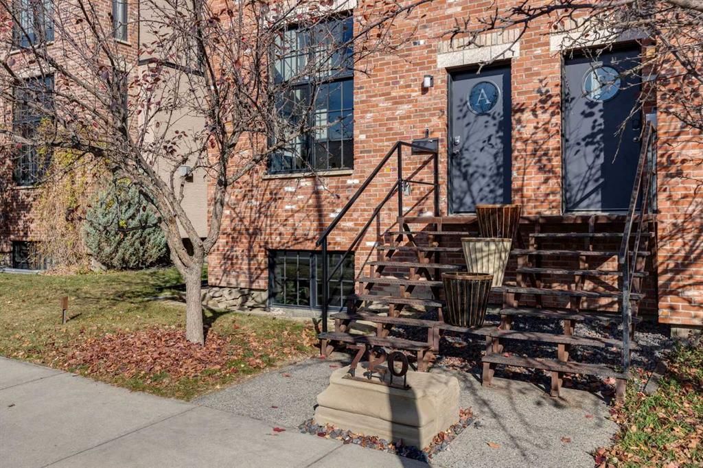 720A 24 Avenue SE, Calgary — main listing photo