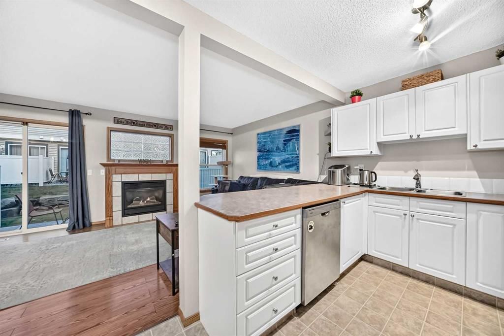 187 Millview Green SW, Calgary — photo 5 of 40