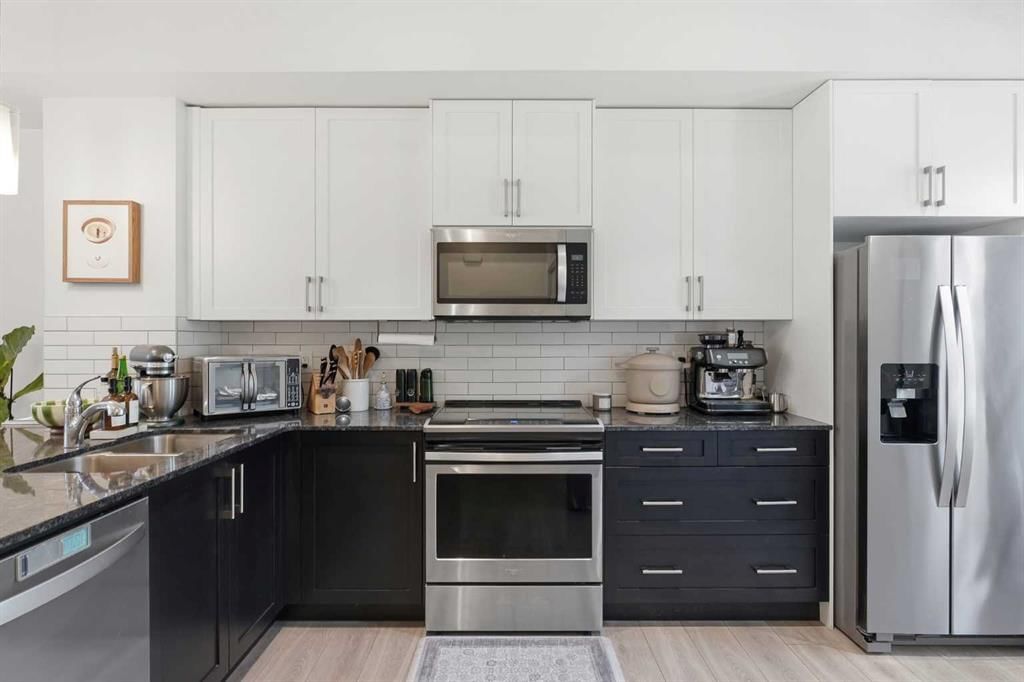 29 Legacy Path SE, Calgary — photo 4 of 25