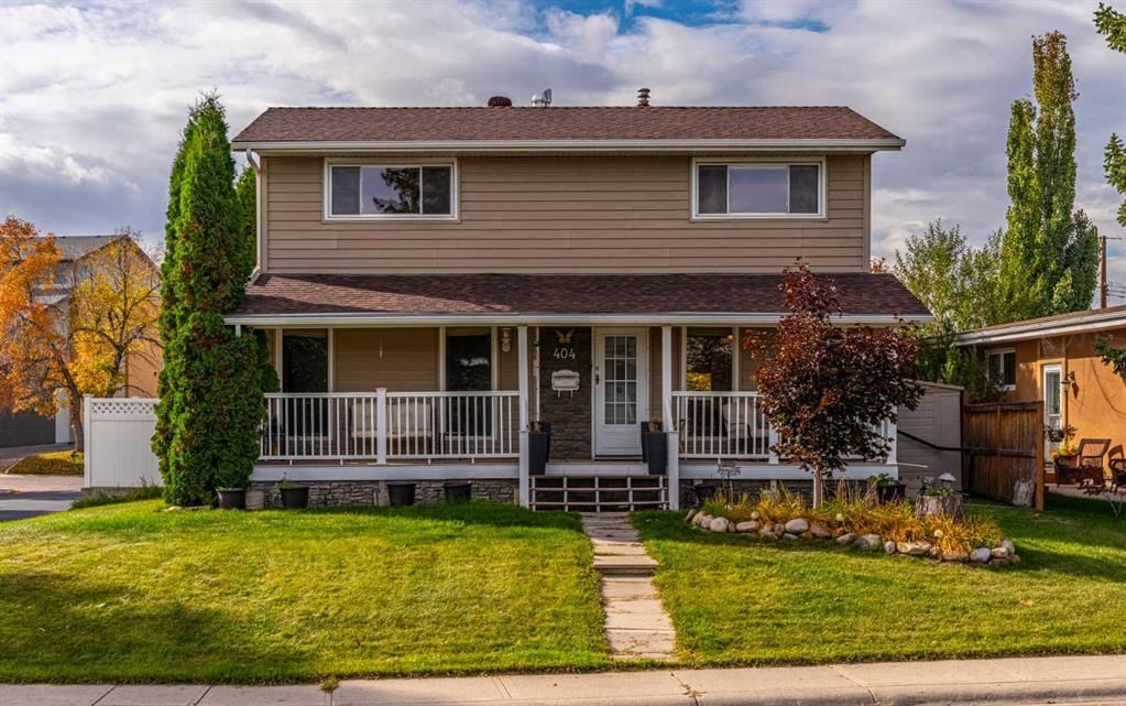 404 Attica Drive SE, Calgary — photo 2 of 38