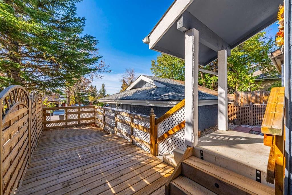 76 Hawkville Place NW, Calgary — photo 3 of 33