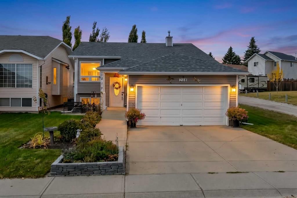 218 Coventry Close NE, Calgary — detached for sale