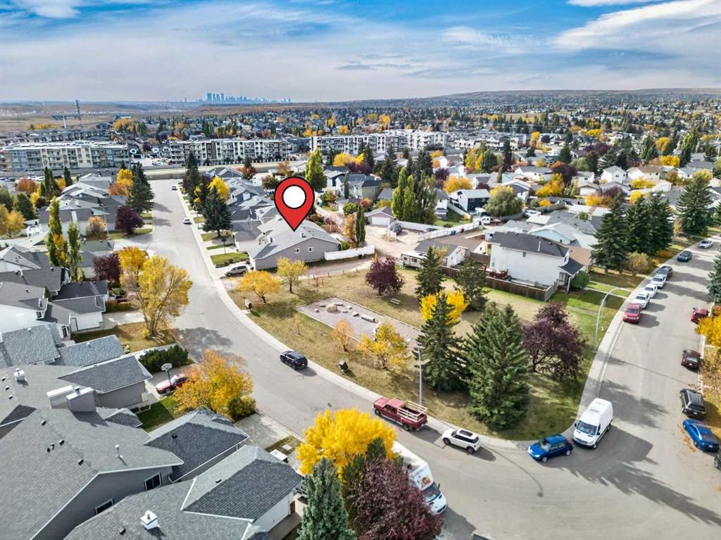 218 Coventry Close NE, Calgary — photo 5 of 45
