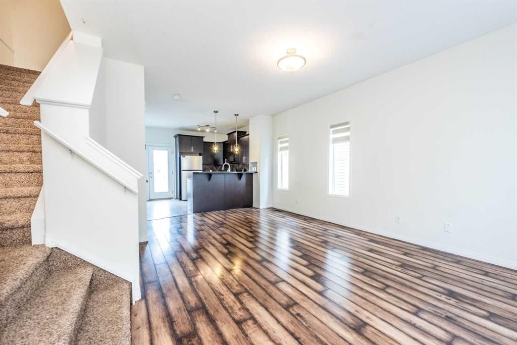 4507, 111 Tarawood Lane NE, Calgary — photo 4 of 36