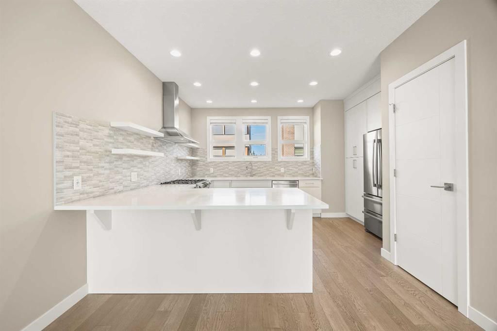 50 Norford Common NW, Calgary — photo 3 of 34