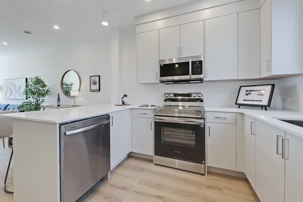 8, 828 8 Avenue NE, Calgary — photo 4 of 50